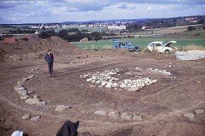 Grab 2 des Hügelgräberfeldes von Thurnau-Berndorf.         Frühe Eisenzeit (Hallstattzeit: 750 bis 450 v. Chr.), Ausgrabungen von 1971 bis1977.